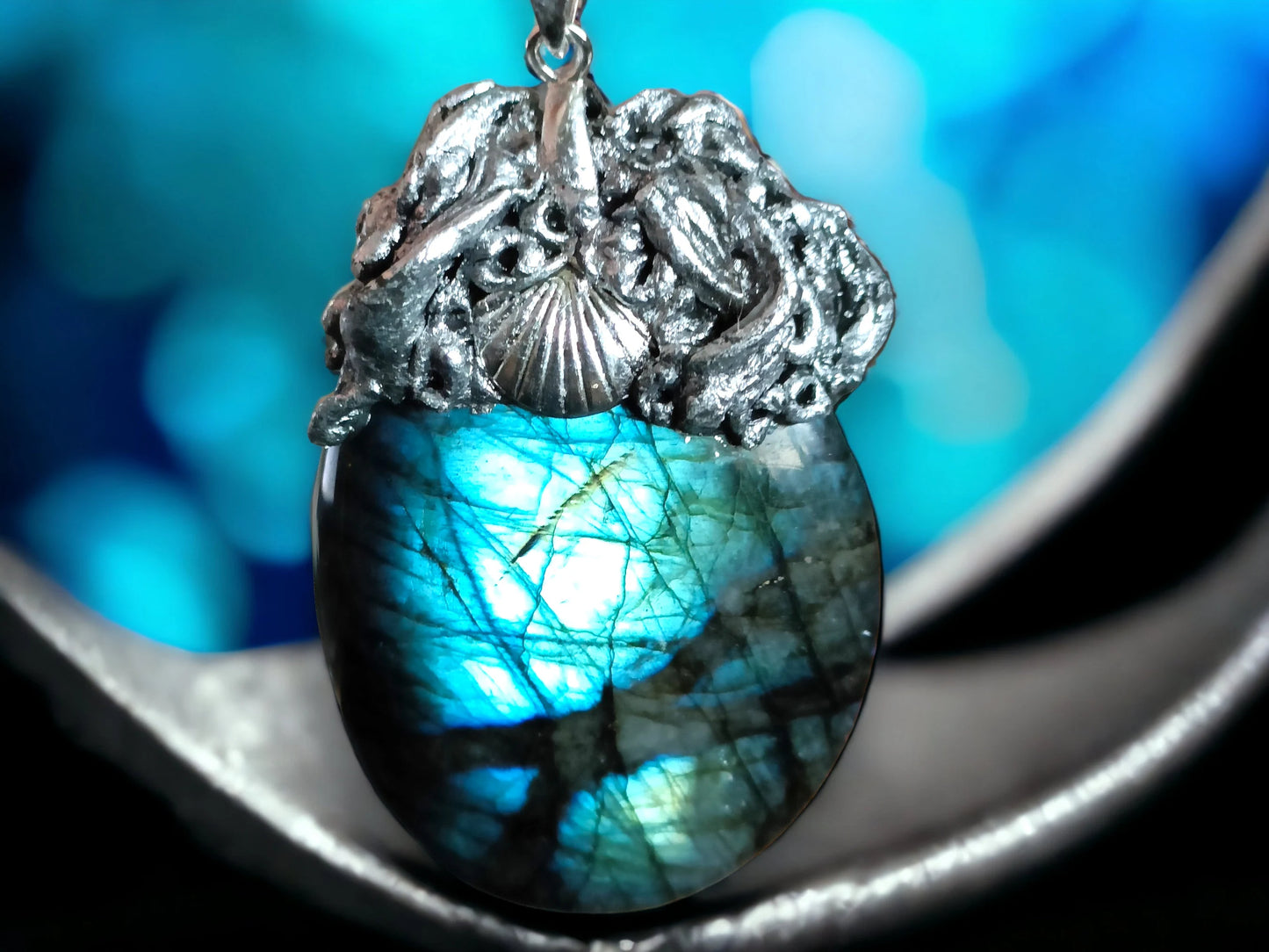 Statement Blue Labradorite Pendant with Detailed Silver Setting