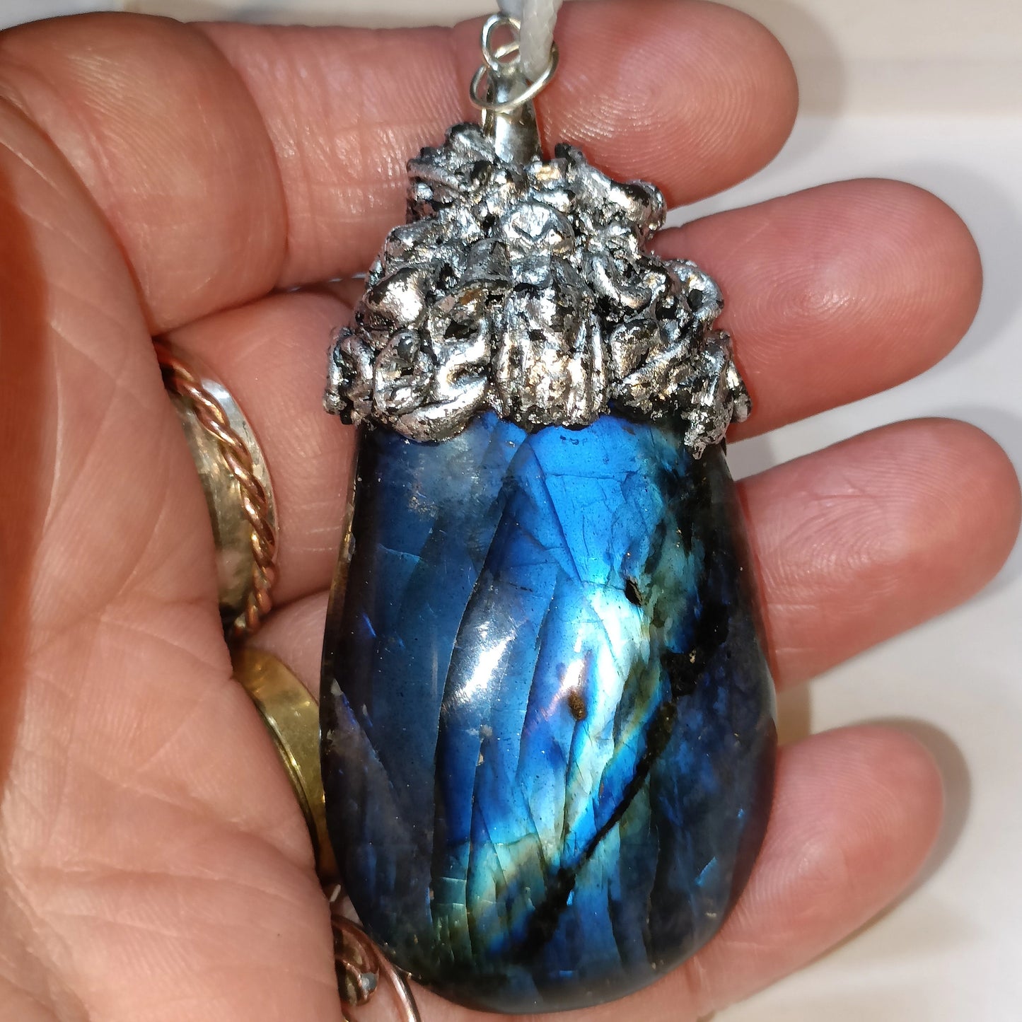 Blue Flash Ocean Labradorite Pendant